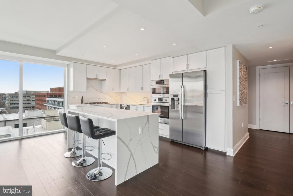 925 N Fairfax St #601