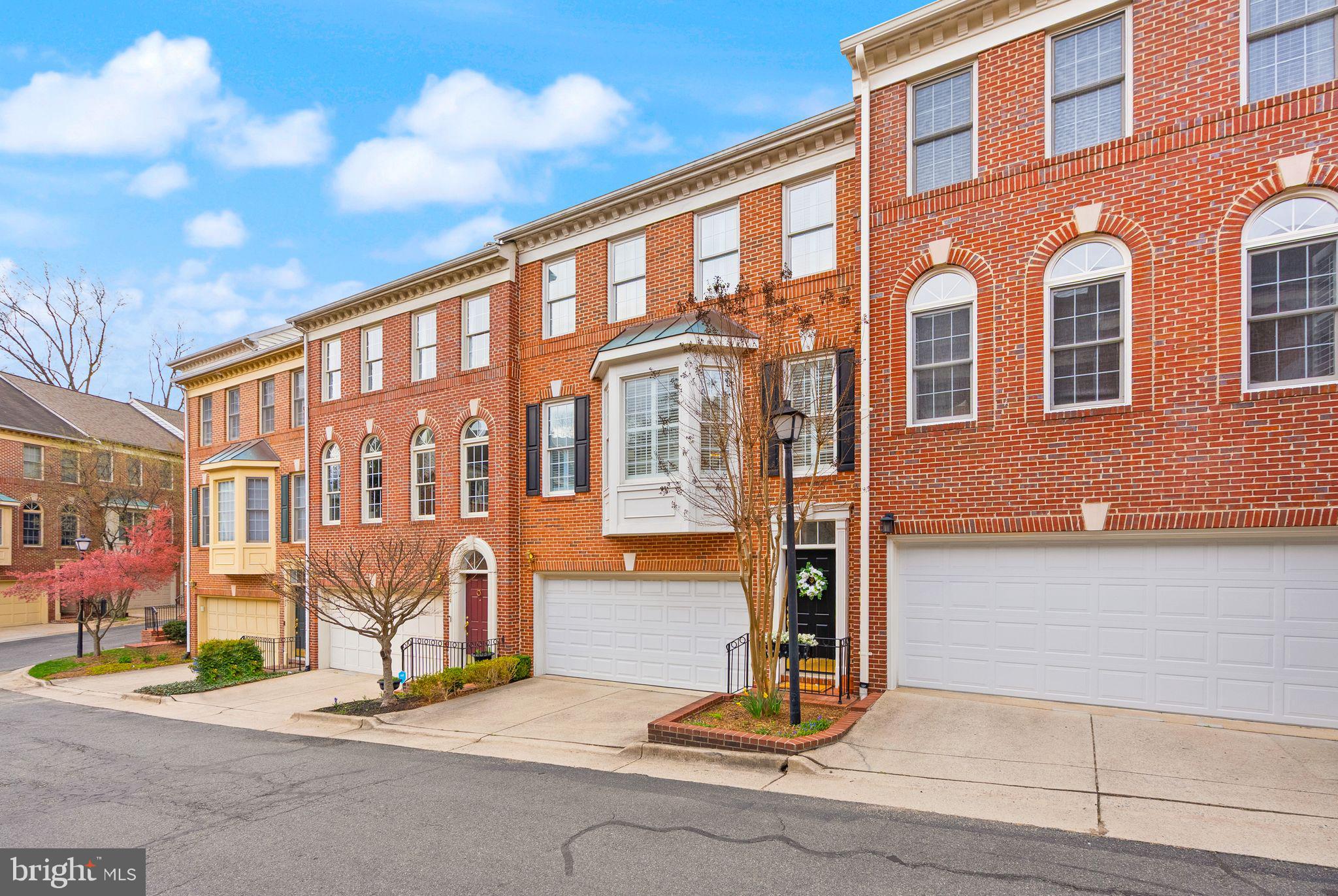 4626 Knight Pl