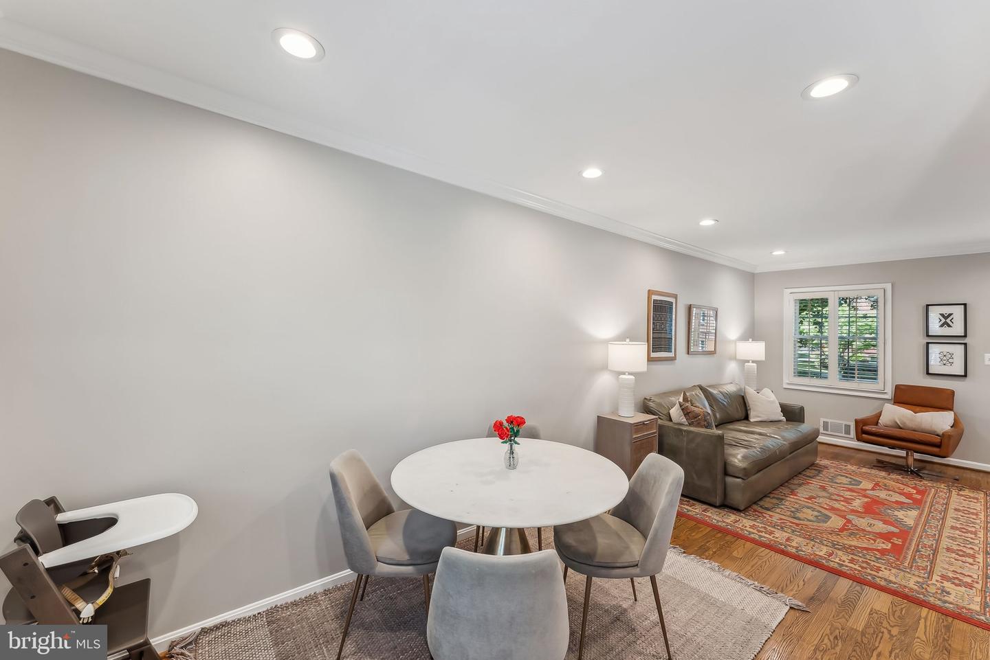 13 E Mason Ave