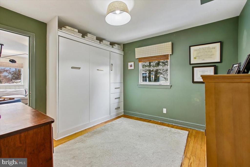 2609 DAVIS AVE.