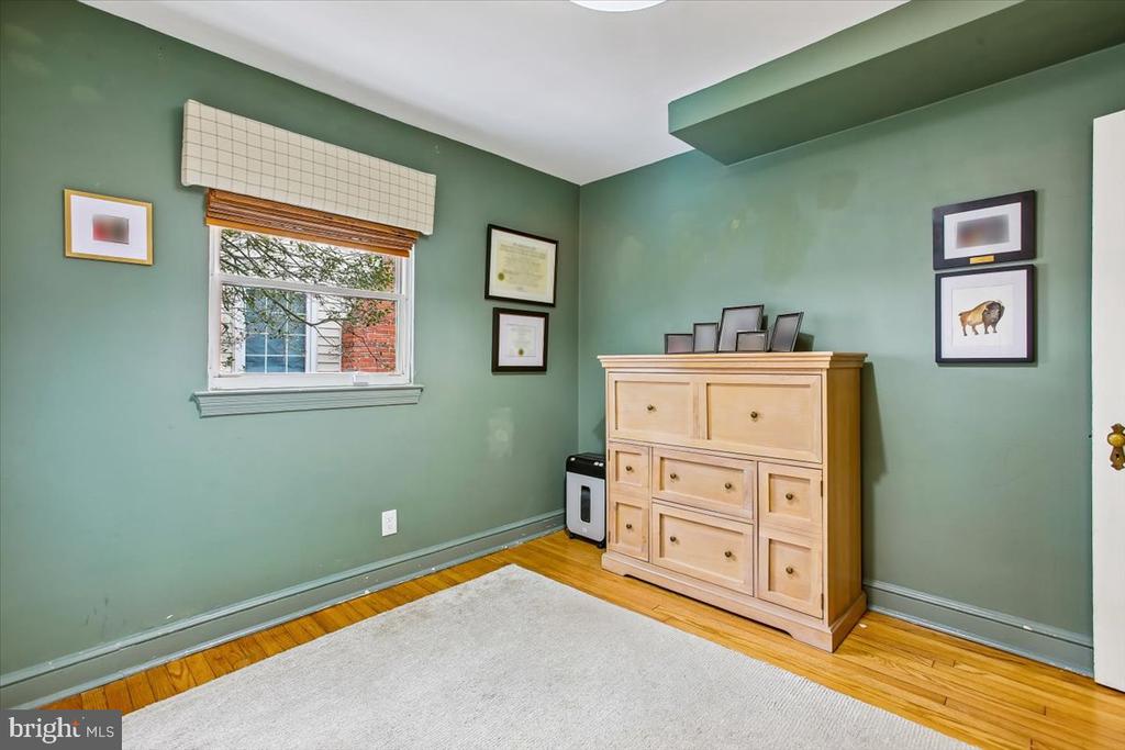 2609 DAVIS AVE.