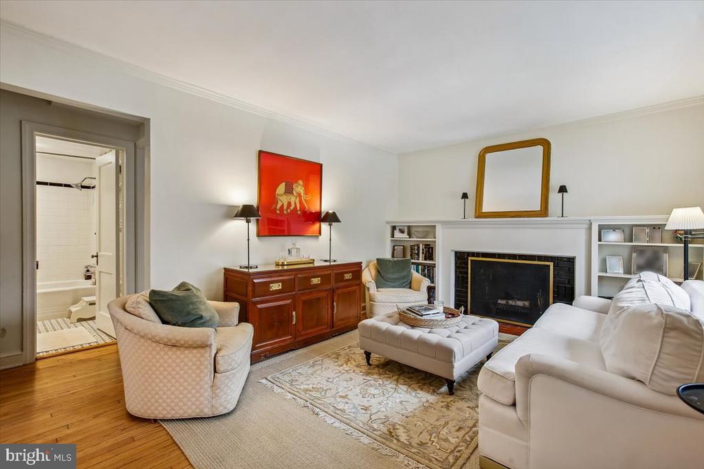 2609 DAVIS AVE.