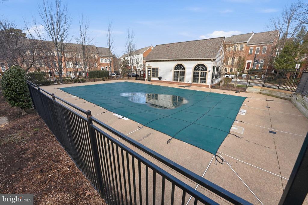 4654 LAMBERT DRIVE