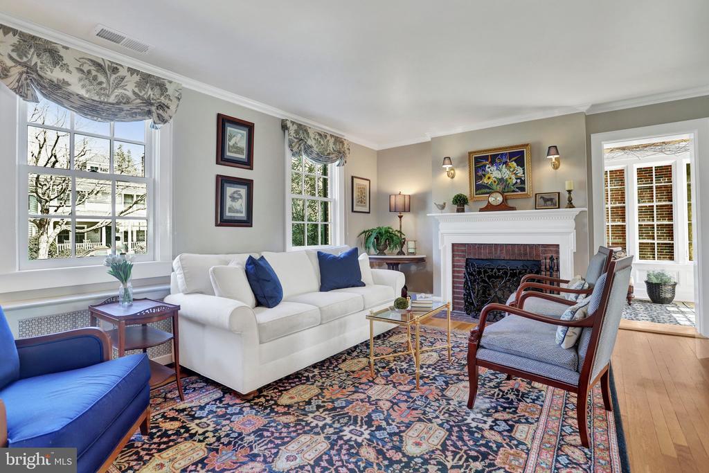 102 W MASON AVENUE