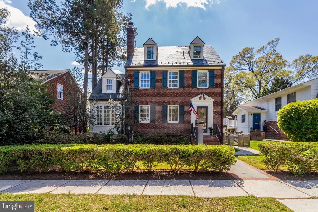 102 W MASON AVENUE