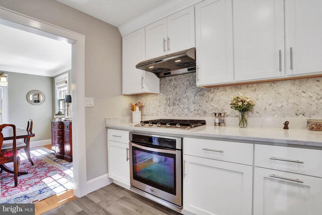 102 W MASON AVENUE