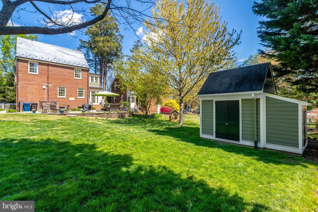 102 W MASON AVENUE