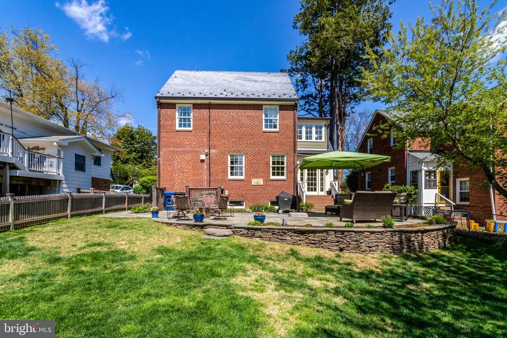 102 W MASON AVENUE