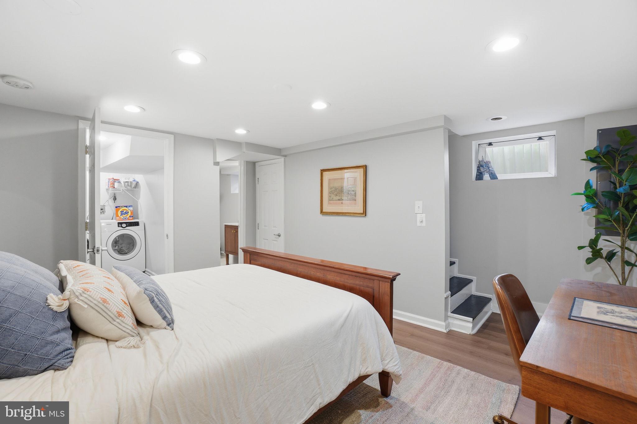 11 E MASON AVENUE
