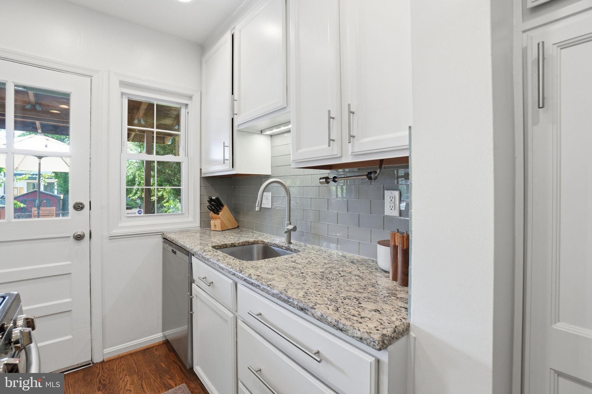 11 E MASON AVENUE