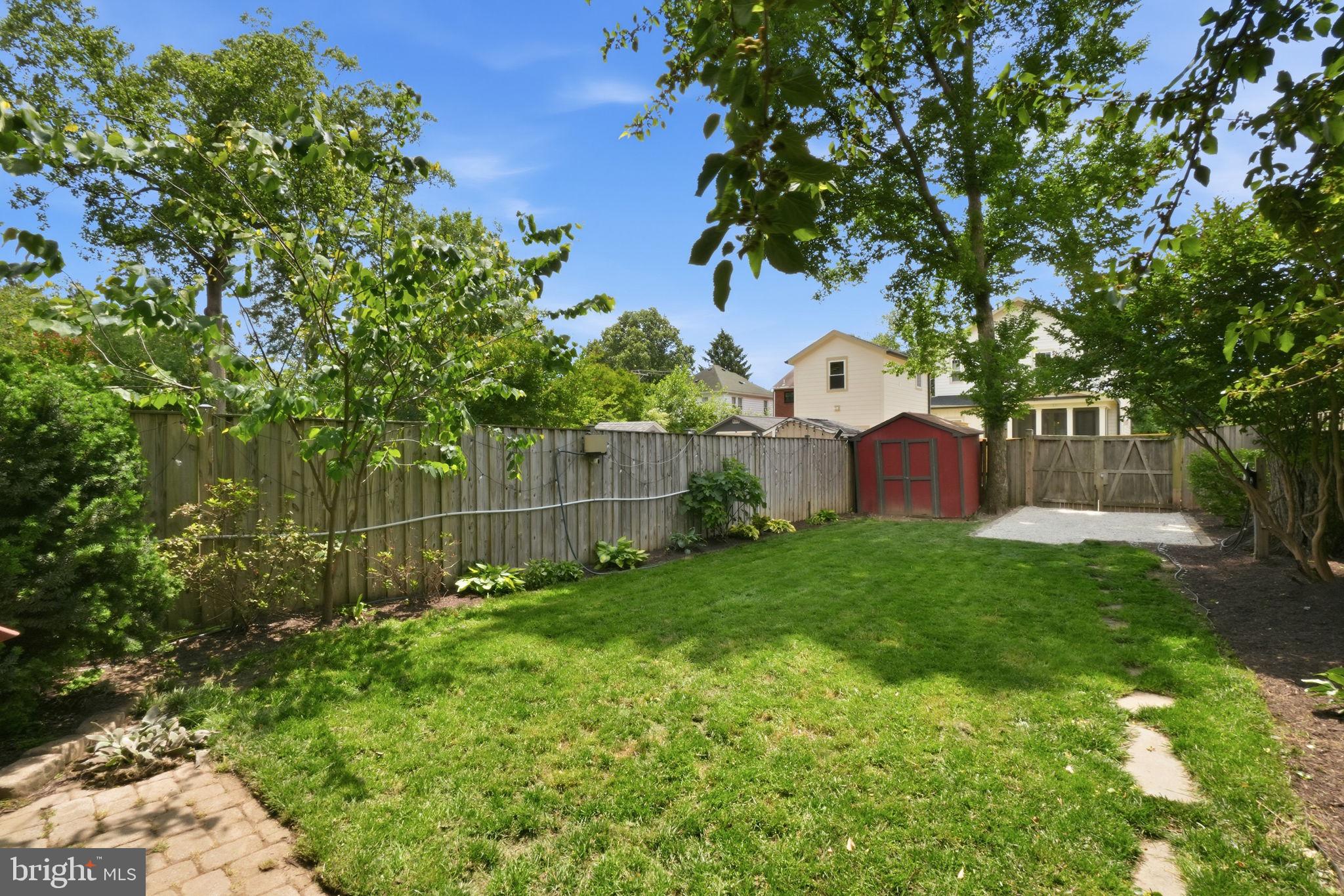11 E MASON AVENUE