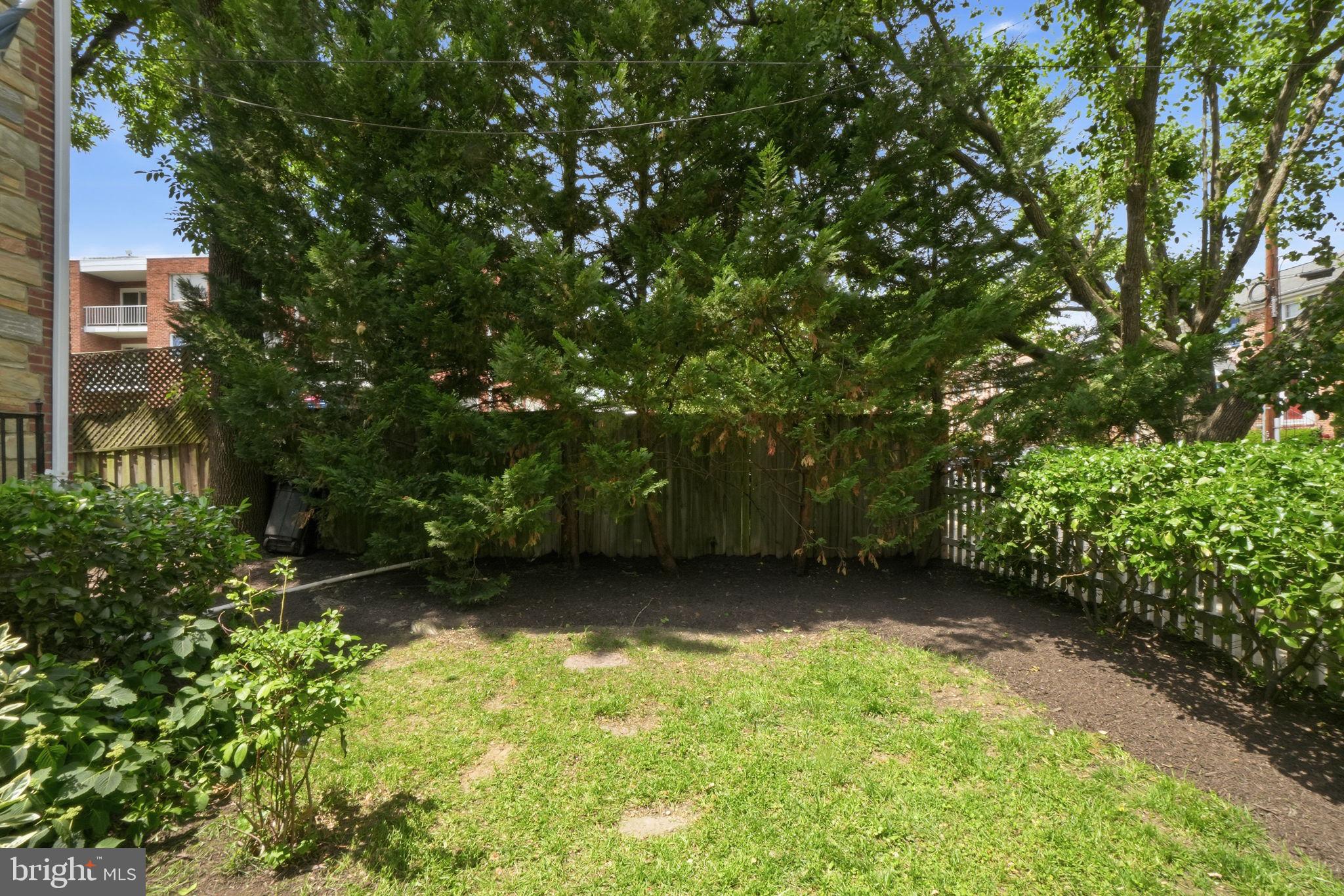 11 E MASON AVENUE