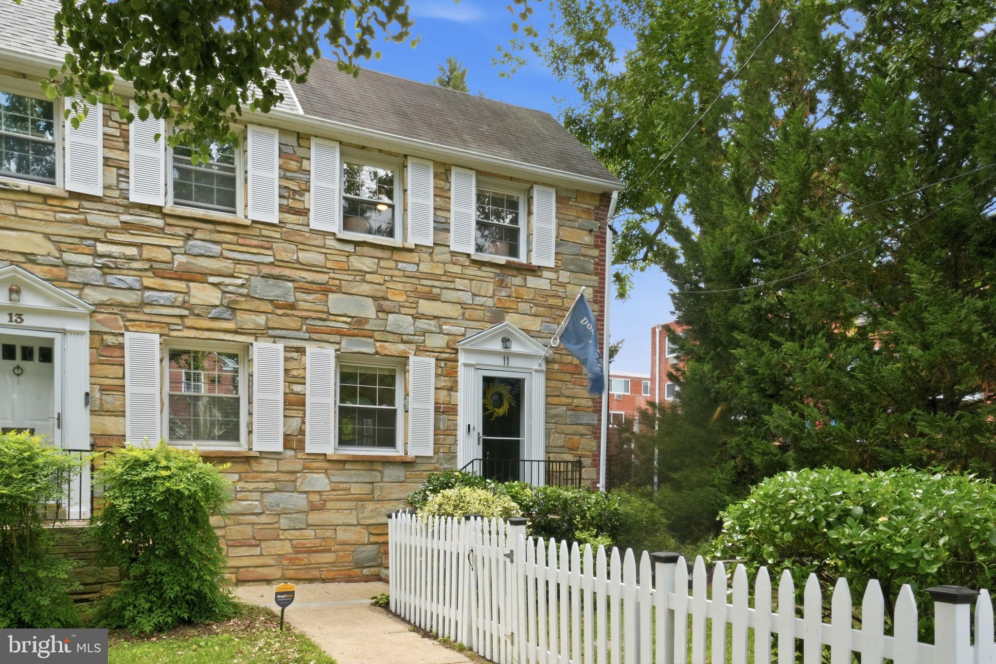 11 E MASON AVENUE