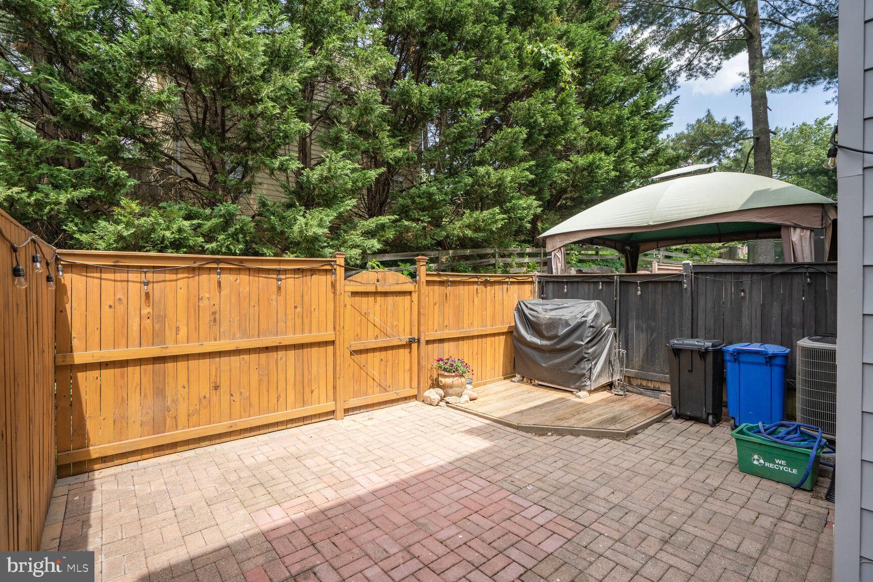 6033 Sweet Dale Ct