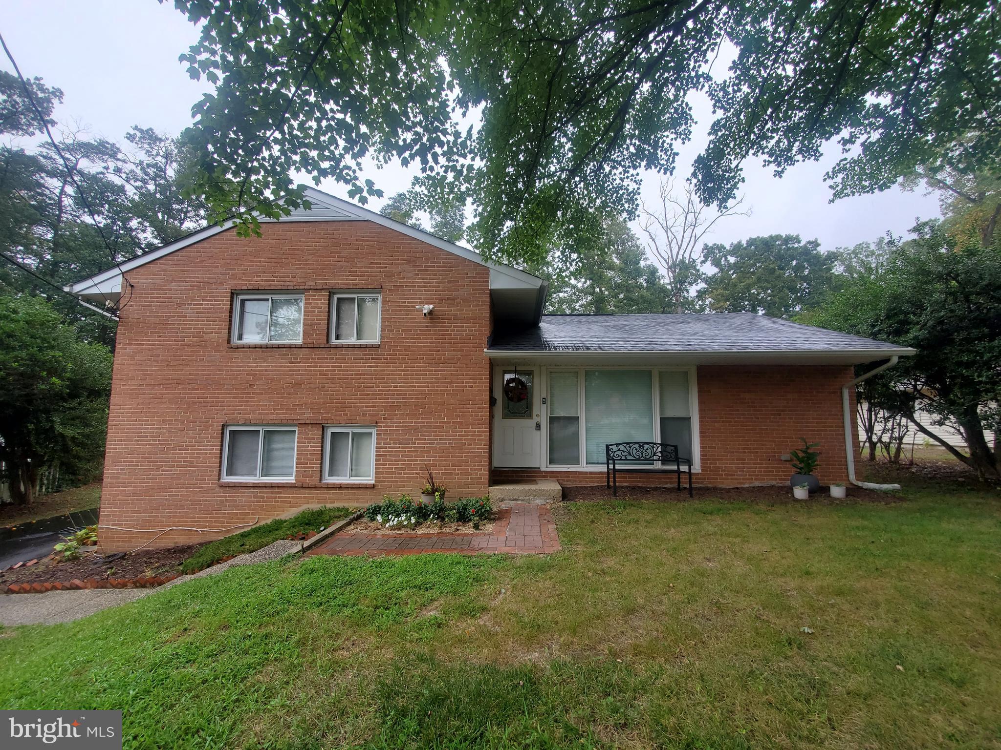 7010 LEESVILLE BOULEVARD