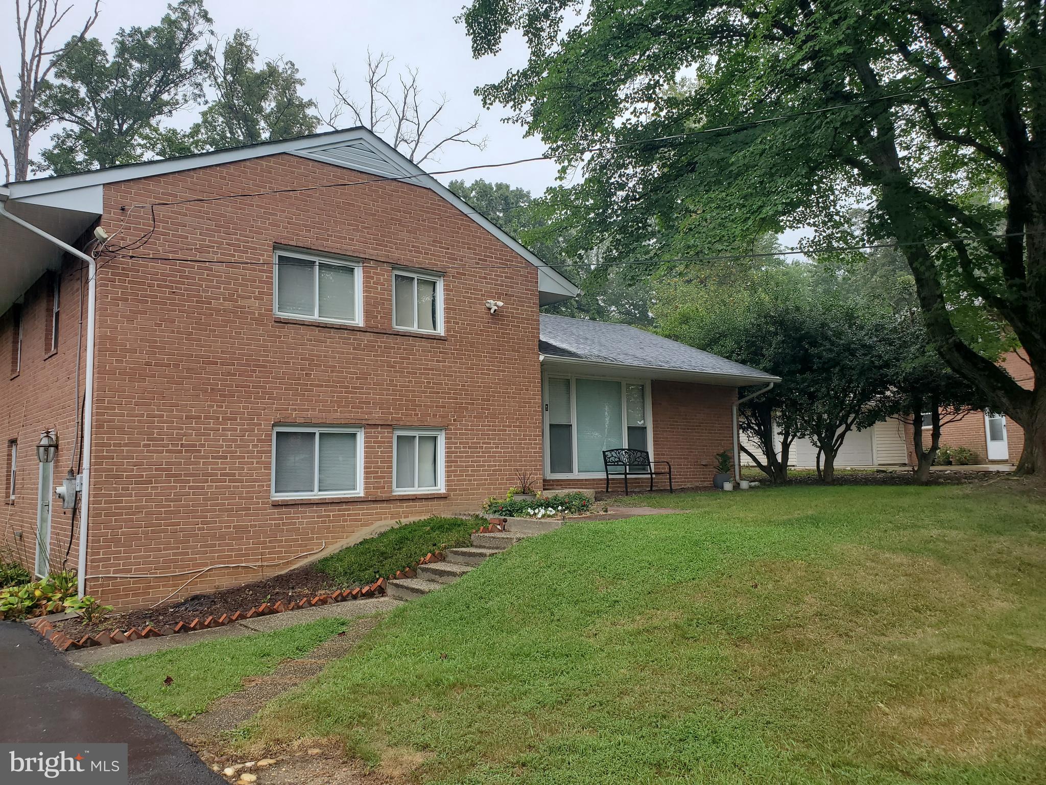 7010 LEESVILLE BOULEVARD