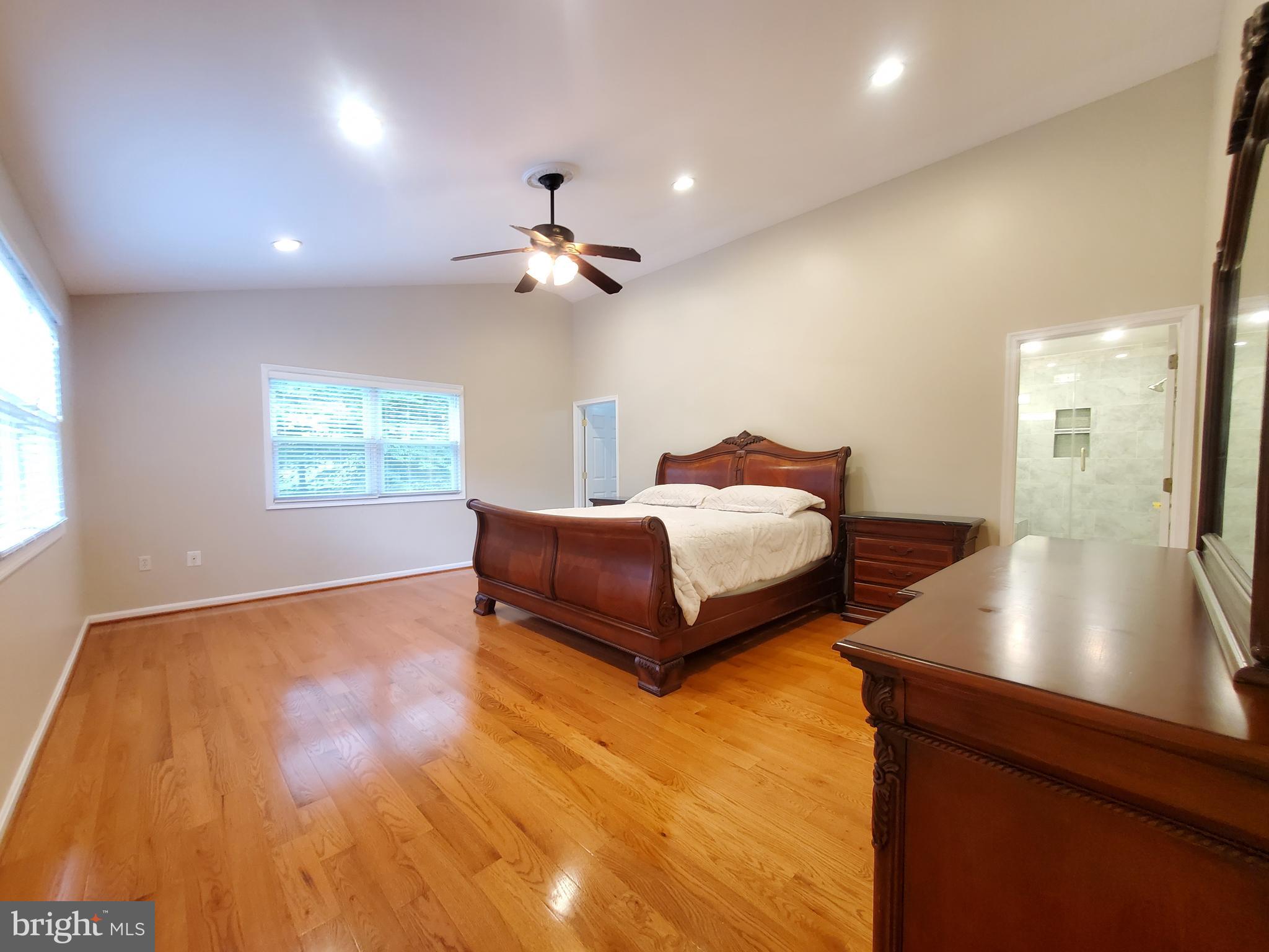 7010 LEESVILLE BOULEVARD