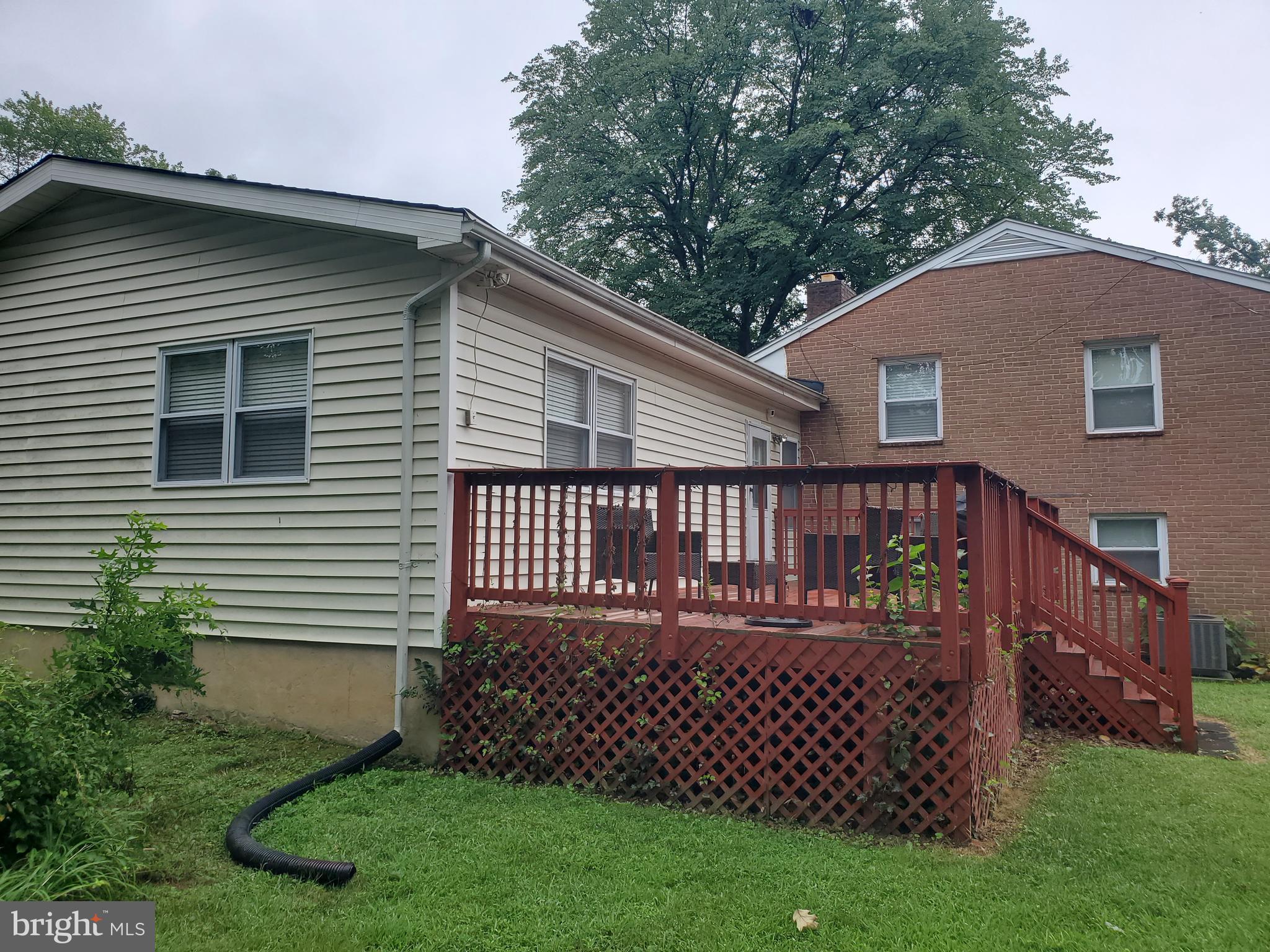 7010 LEESVILLE BOULEVARD