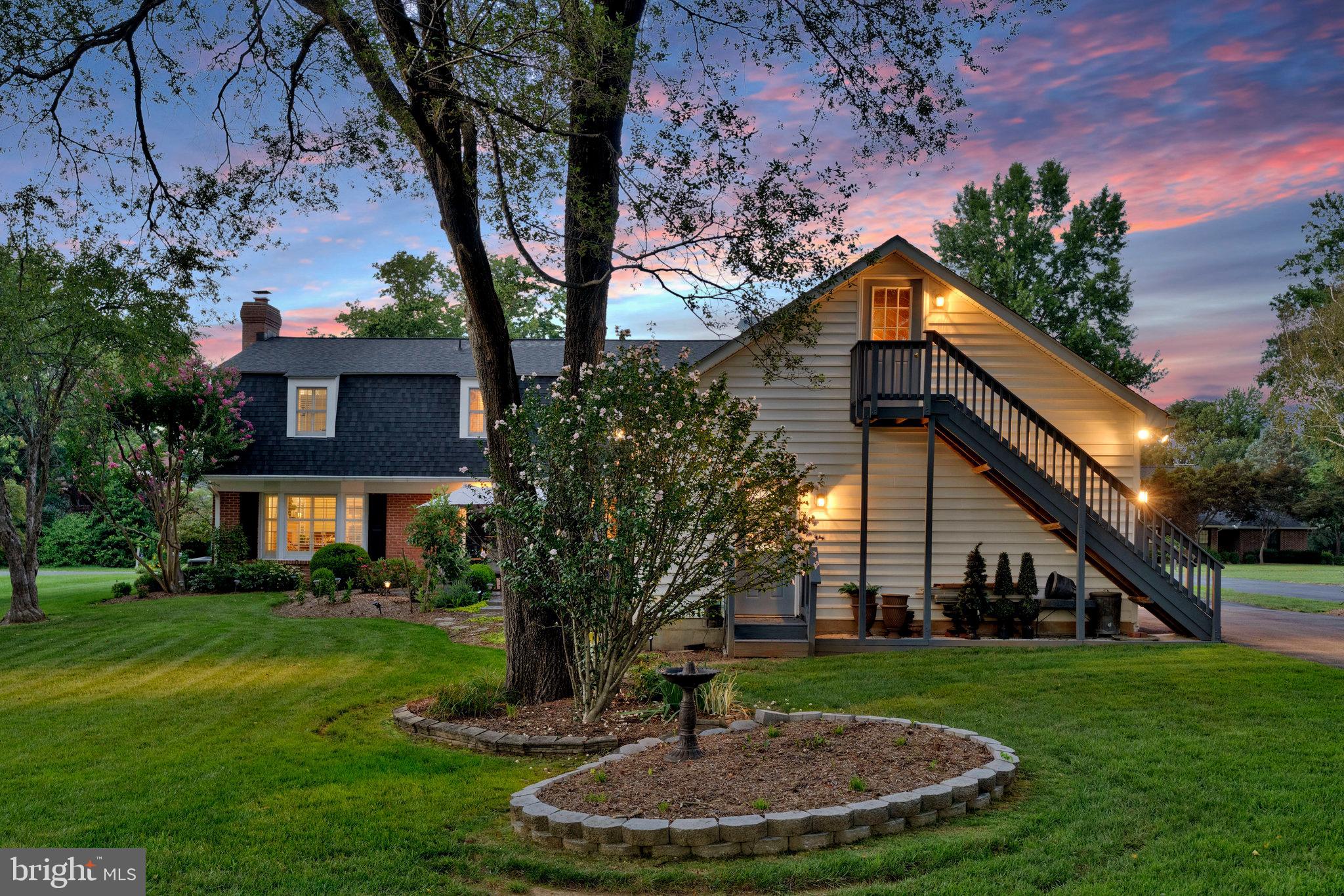 1000 W COUNTRY CLUB DRIVE W