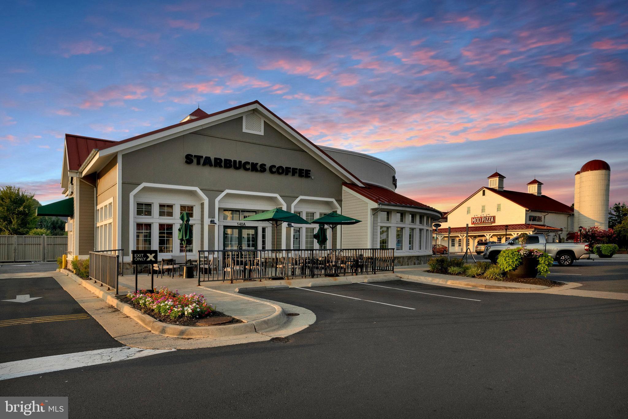 1000 W COUNTRY CLUB DRIVE W