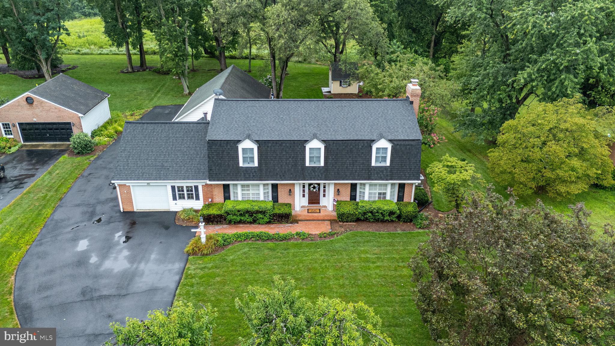 1000 W COUNTRY CLUB DRIVE W