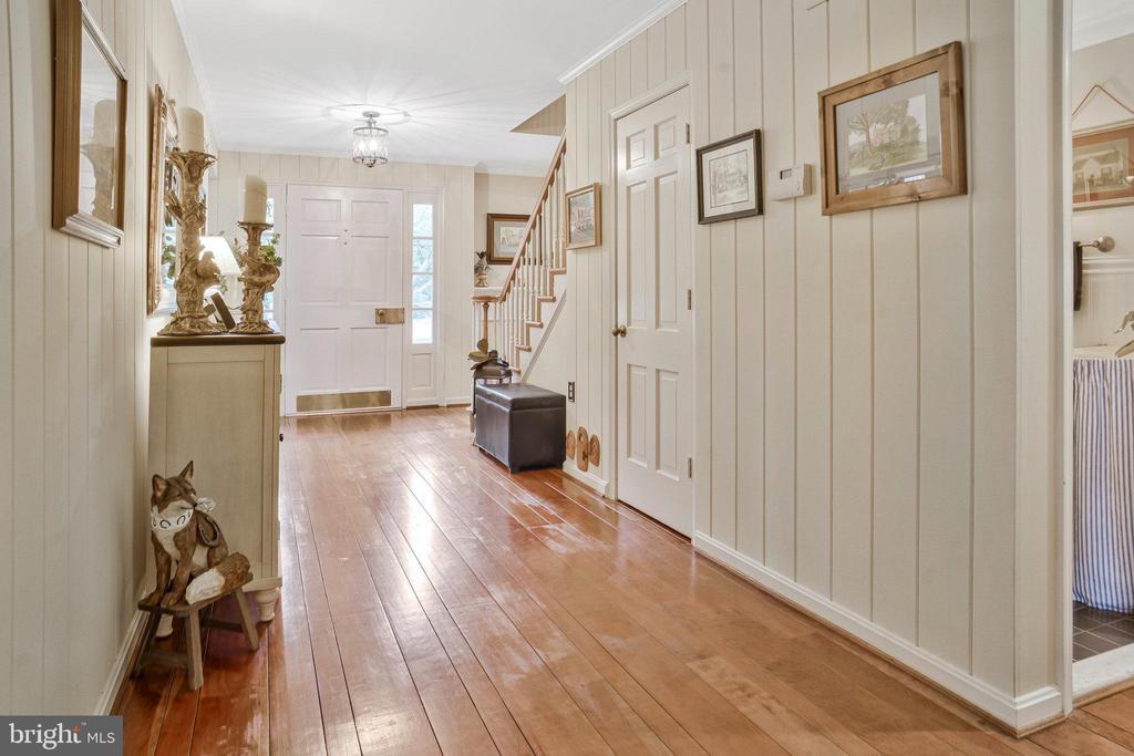 1000 W COUNTRY CLUB DRIVE W