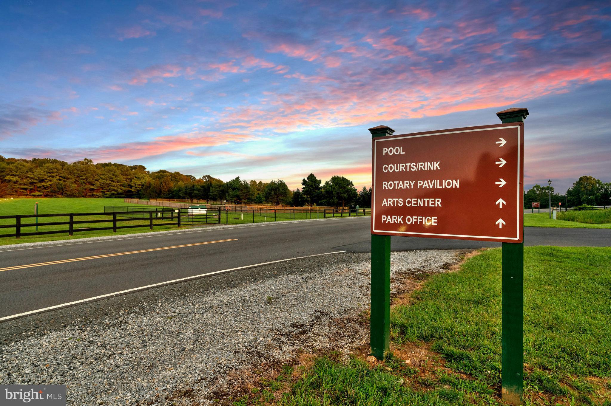 1000 W COUNTRY CLUB DRIVE W