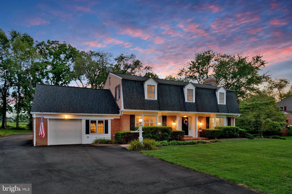 1000 W COUNTRY CLUB DRIVE W