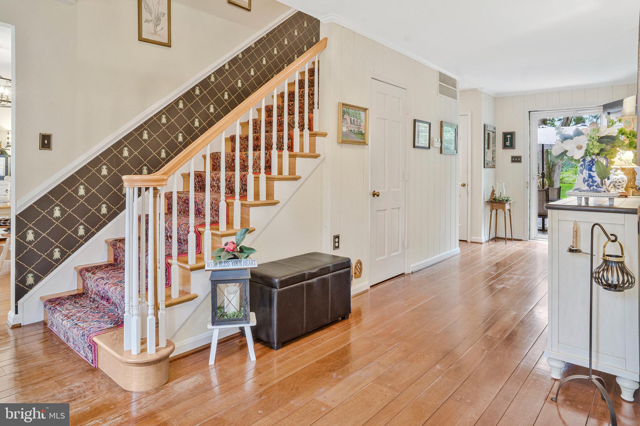 1000 W COUNTRY CLUB DRIVE W