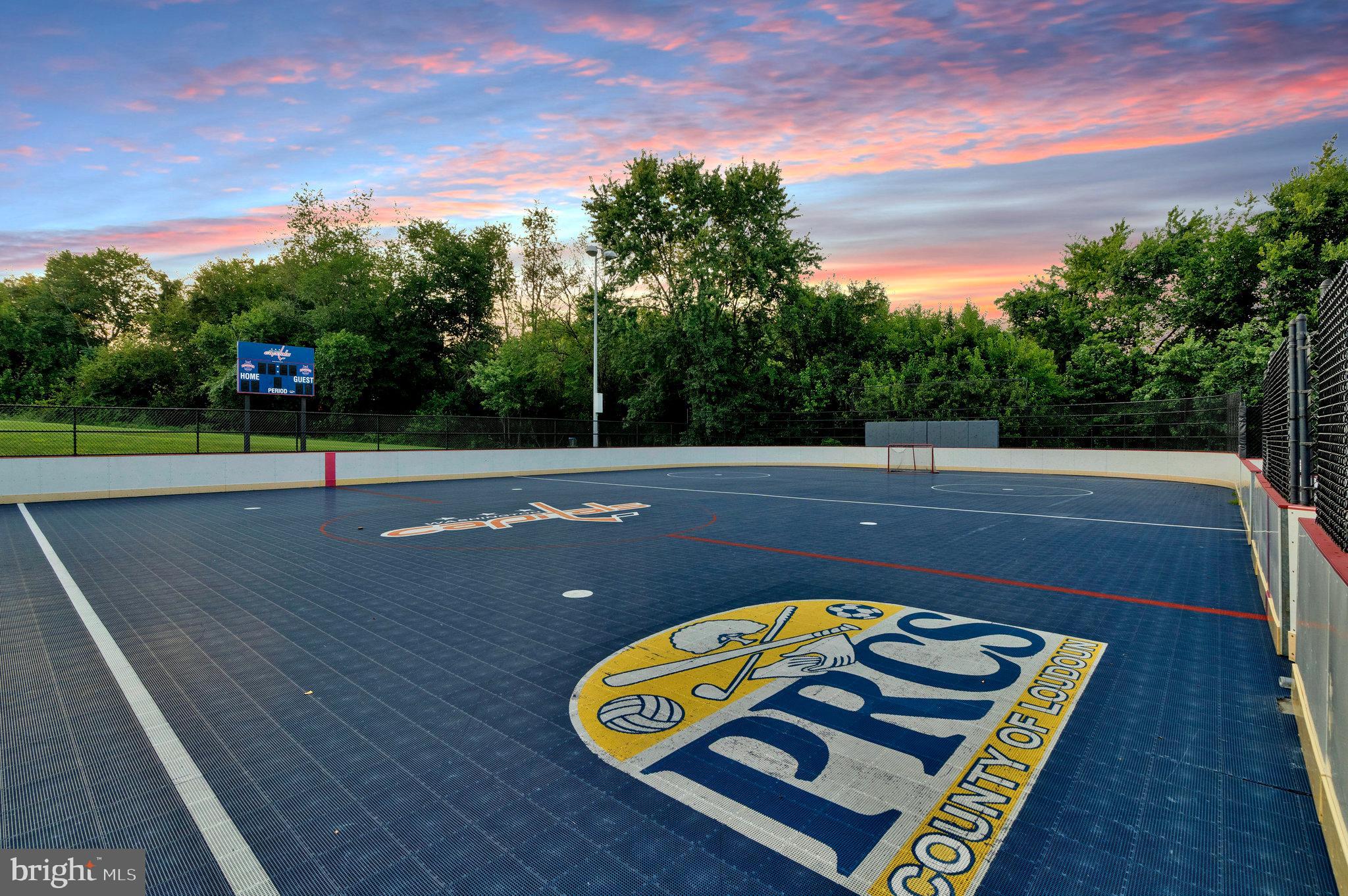 1000 W COUNTRY CLUB DRIVE W