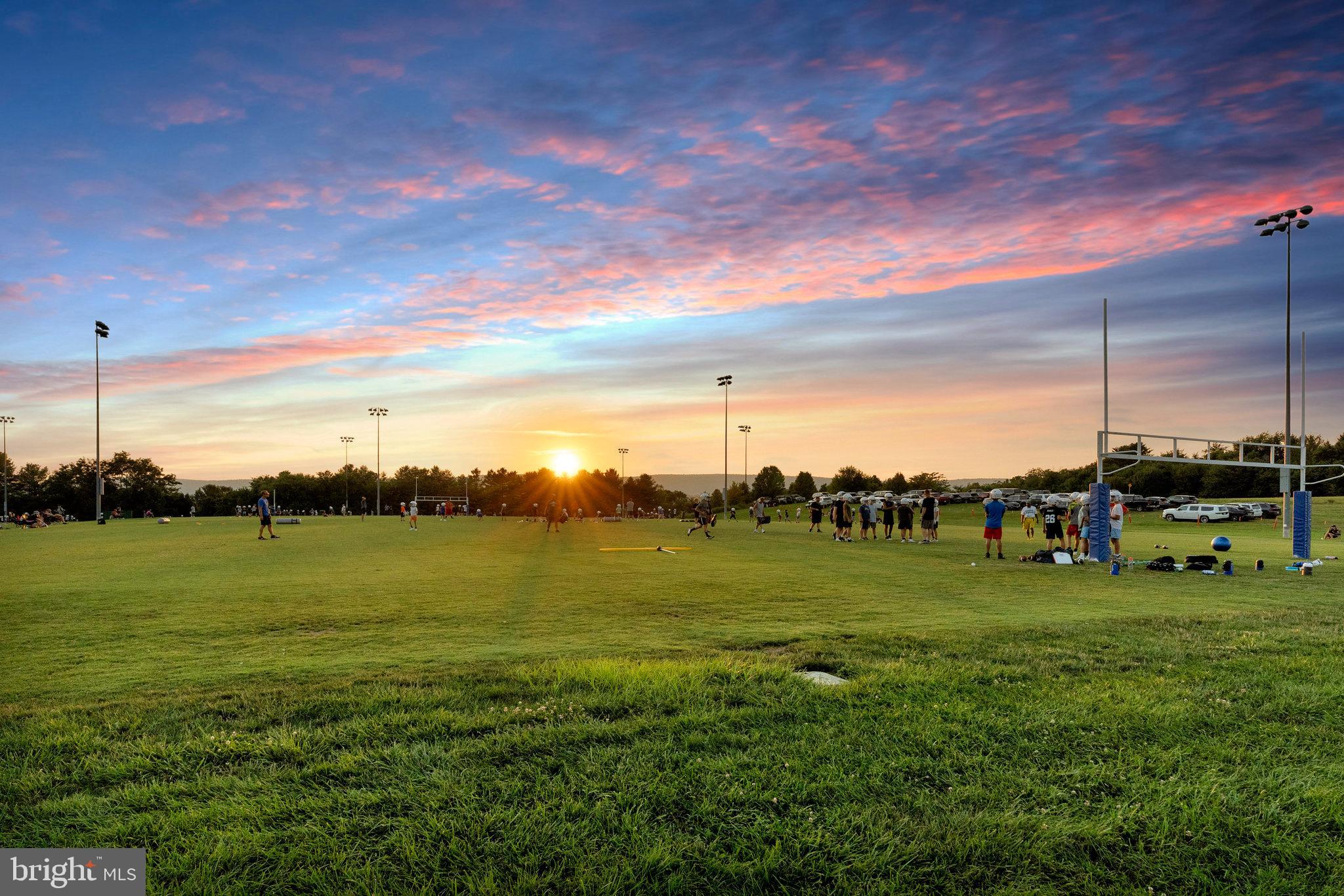 1000 W COUNTRY CLUB DRIVE W