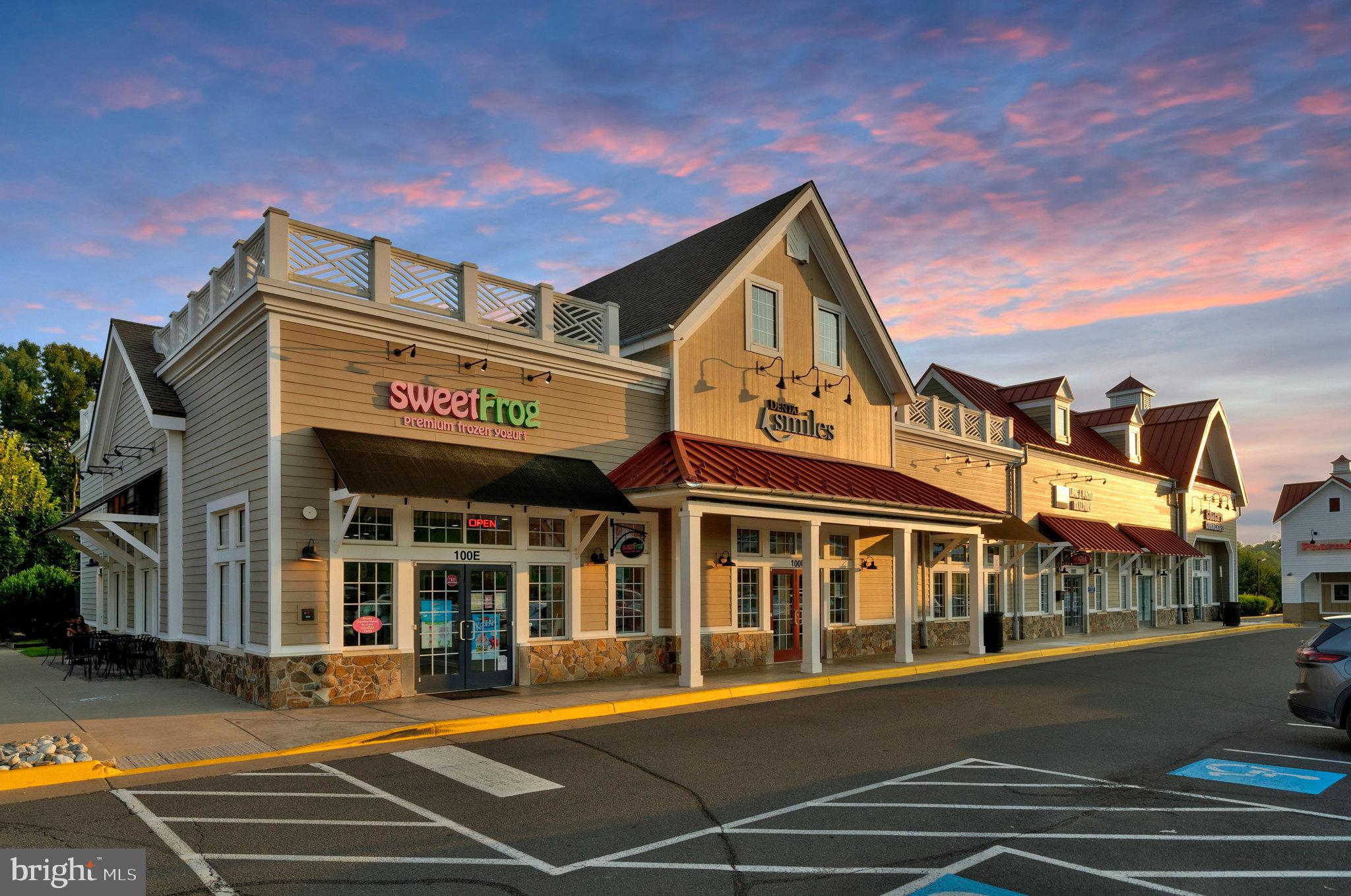 1000 W COUNTRY CLUB DRIVE W