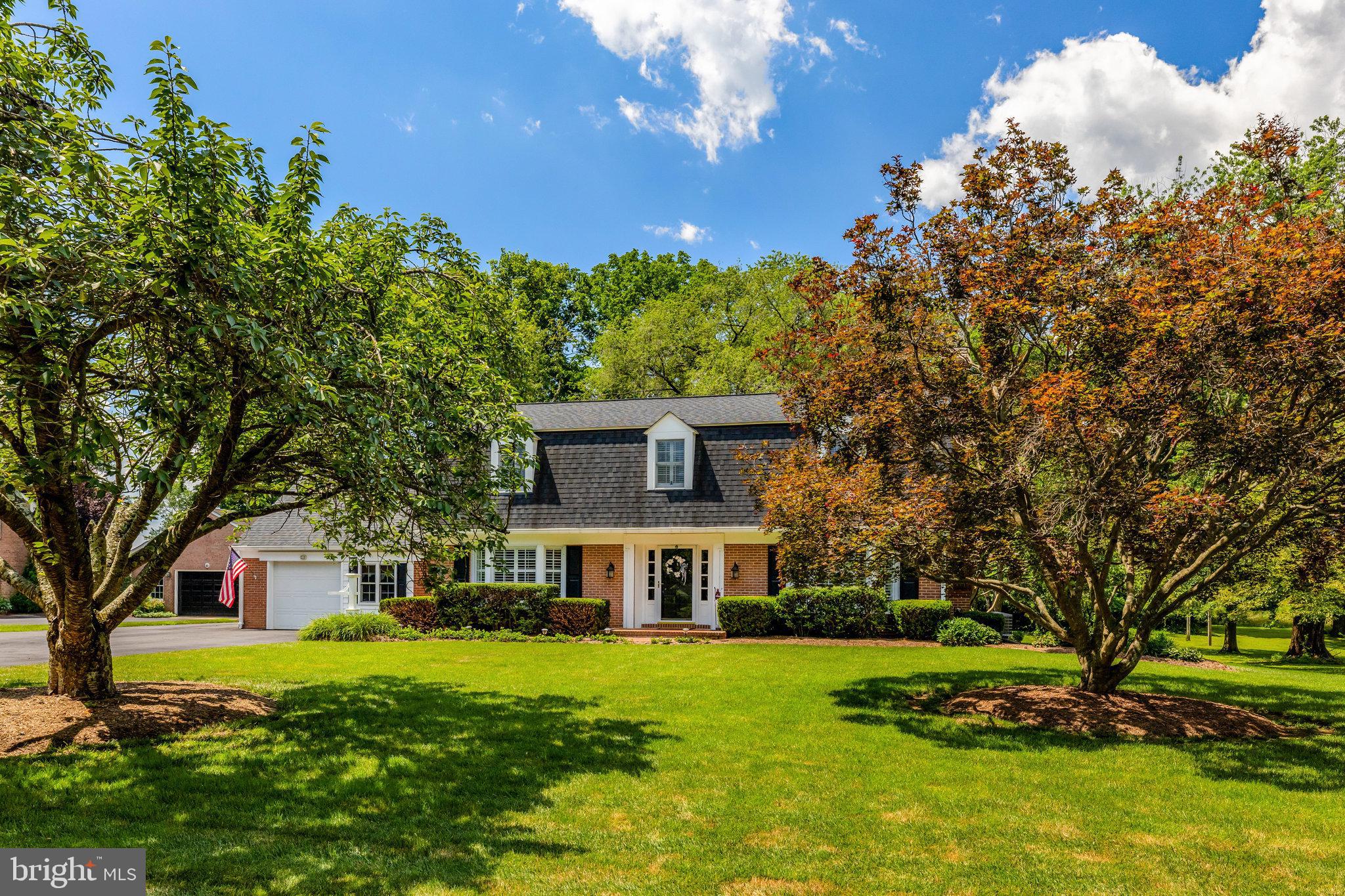 1000 W COUNTRY CLUB DRIVE W