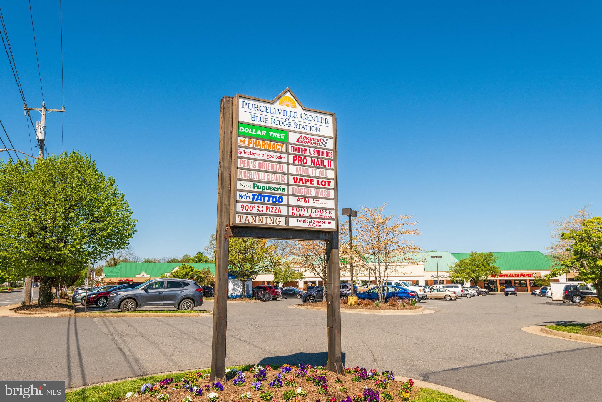 1000 W COUNTRY CLUB DRIVE W