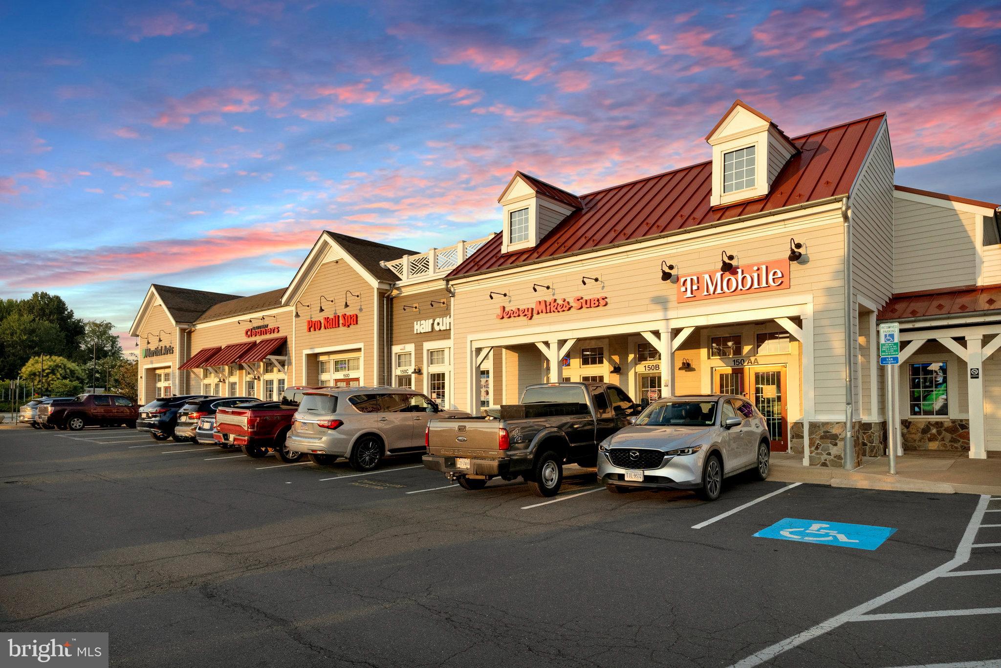 1000 W COUNTRY CLUB DRIVE W