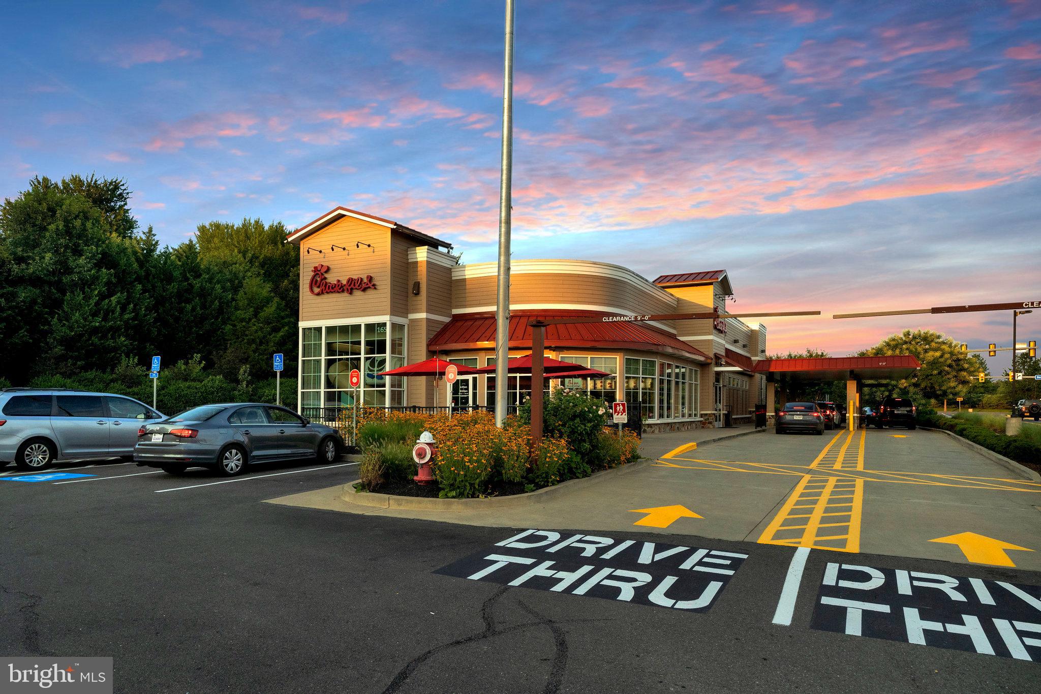 1000 W COUNTRY CLUB DRIVE W