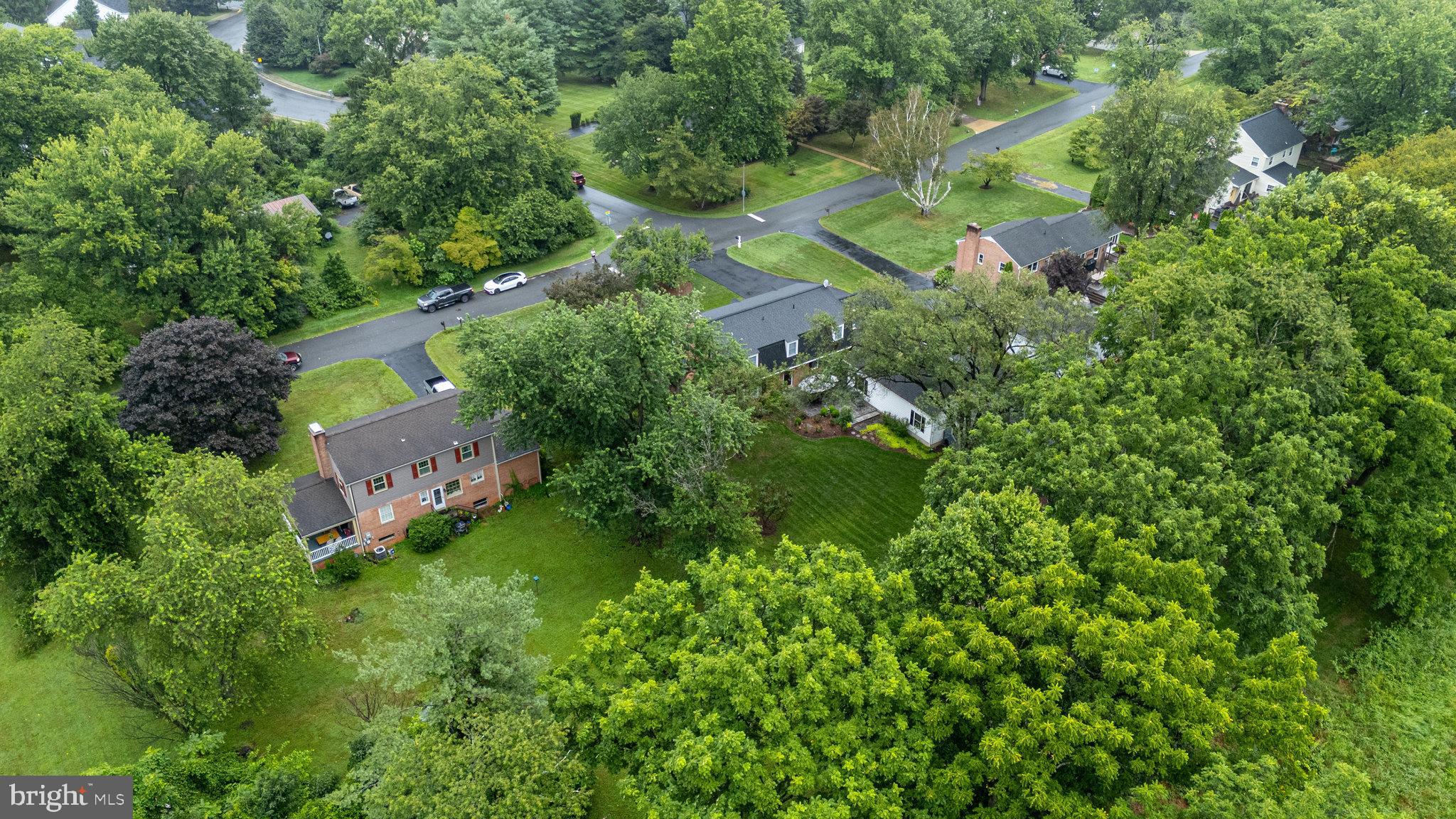 1000 W COUNTRY CLUB DRIVE W