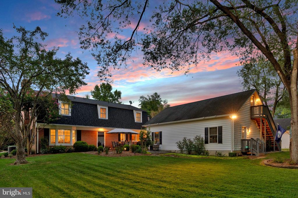 1000 W COUNTRY CLUB DRIVE W