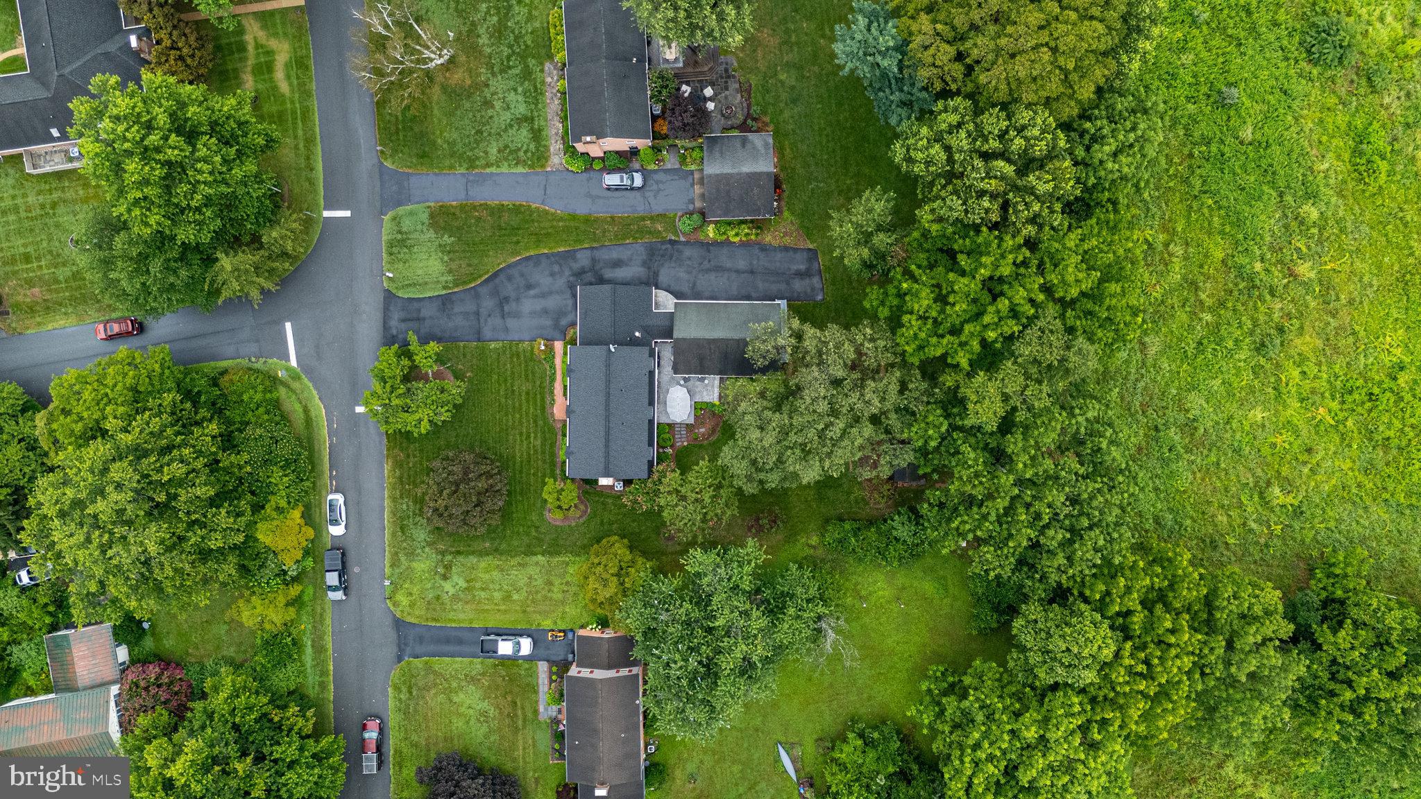 1000 W COUNTRY CLUB DRIVE W