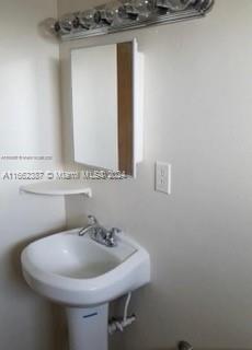 100 E Tiffany Dr # 4