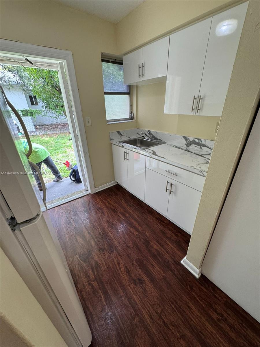 844 NW 18th Ave # A