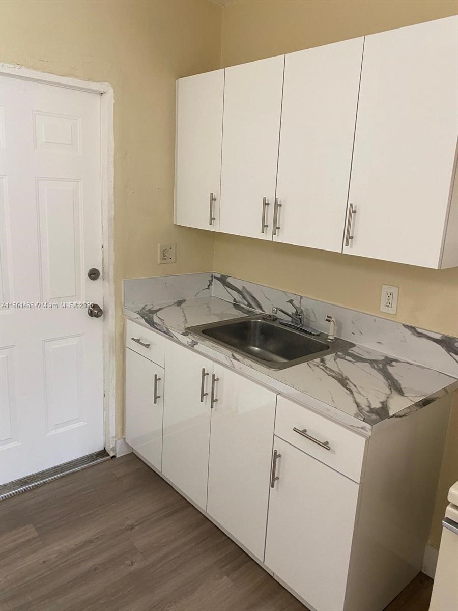 1111 SW 2nd St # 1111