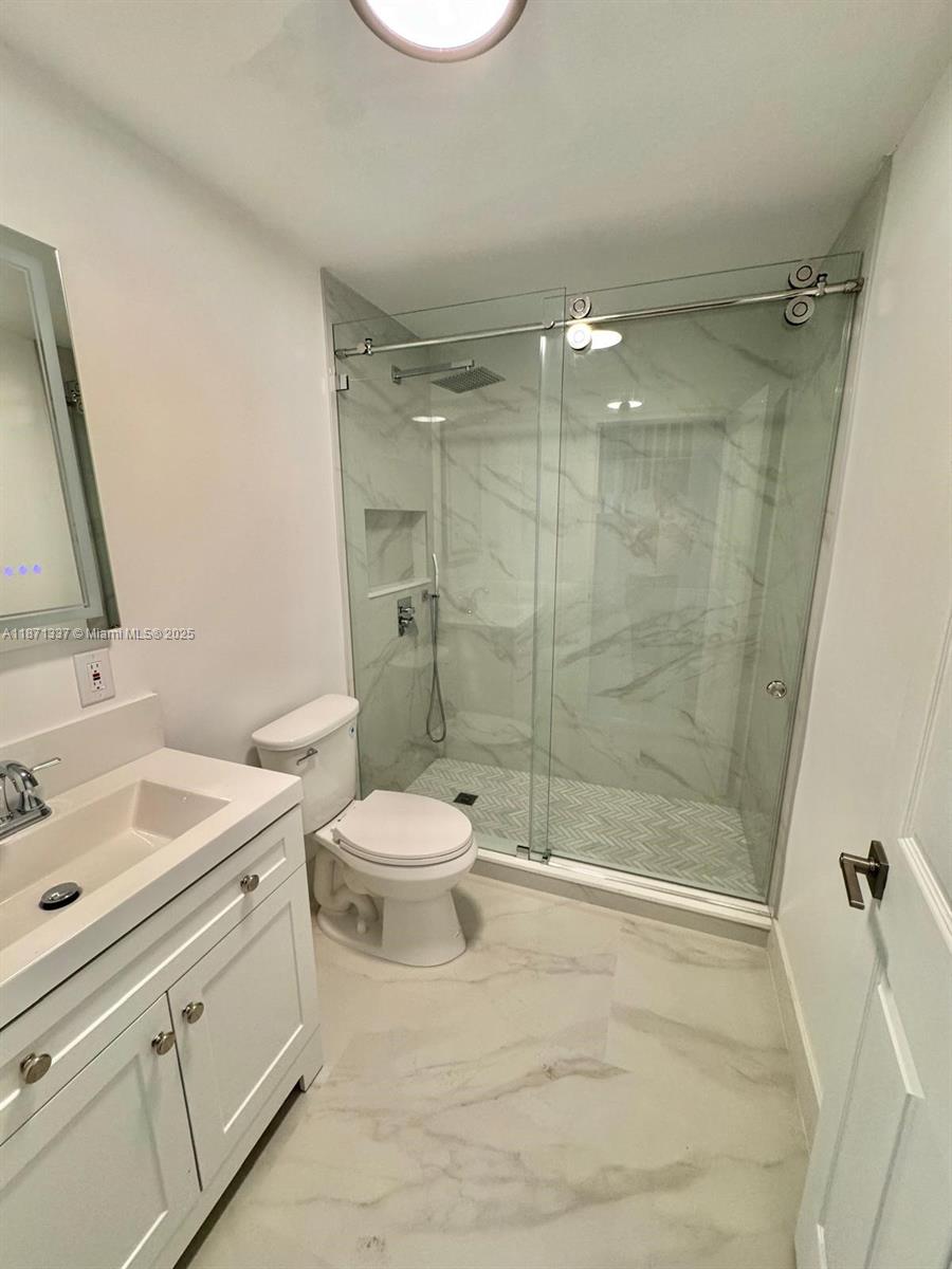 4821 SW 34th Ter