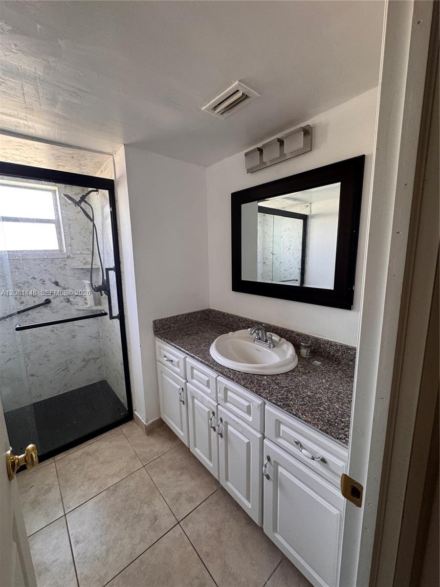 1670 NE 191st St # 3 Unit: 100-3