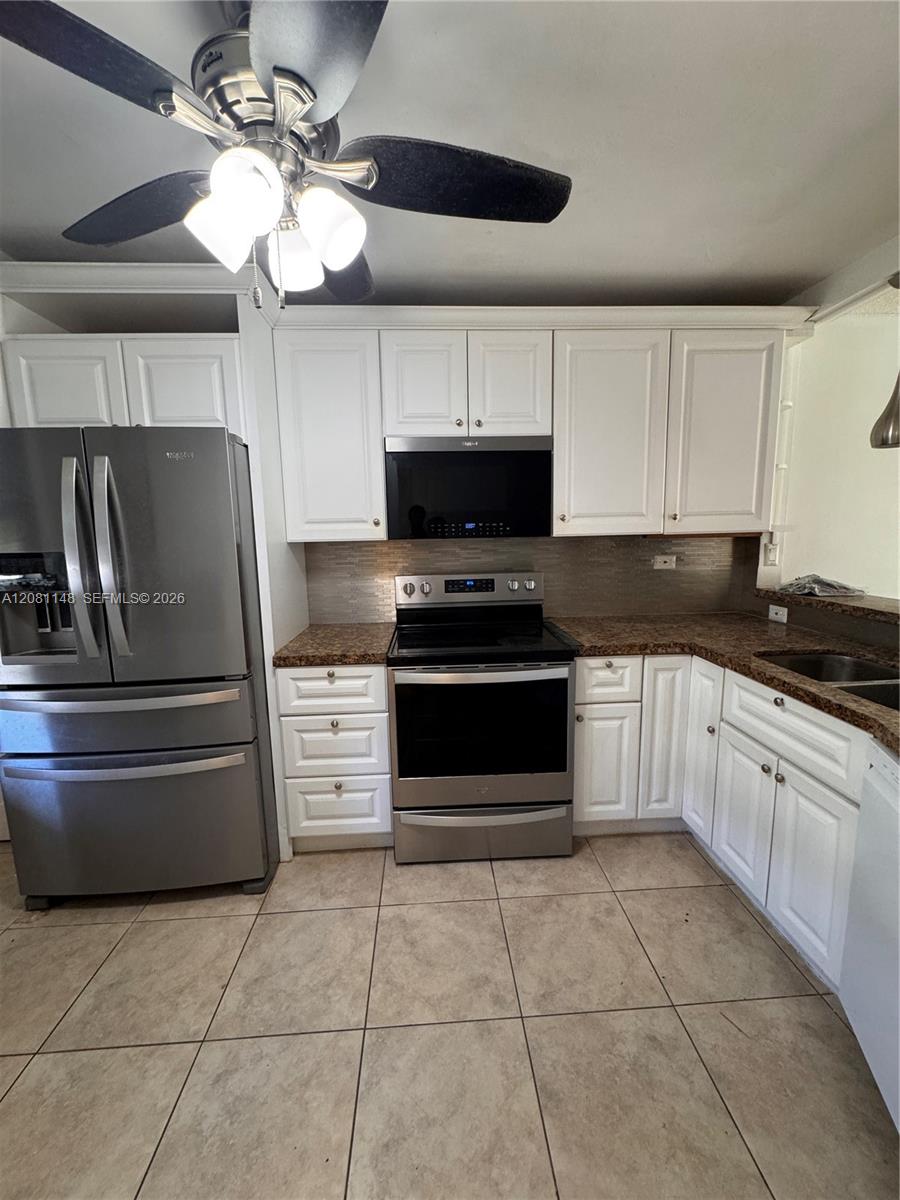 1670 NE 191st St # 3 Unit: 100-3