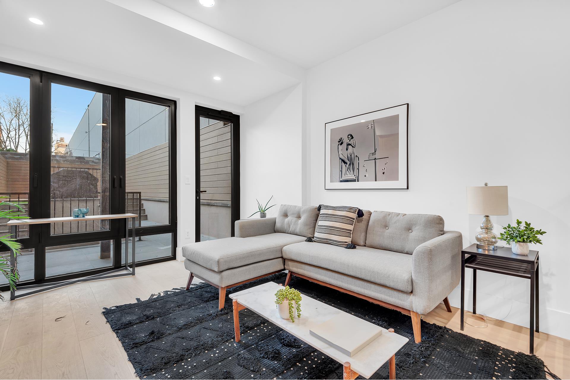 490 LORIMER Street B1