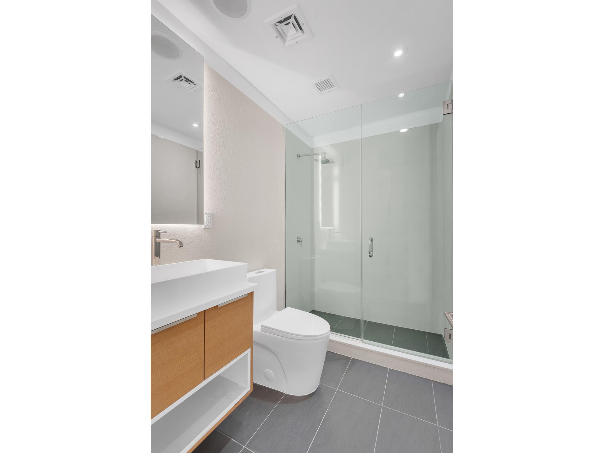 224 N 6TH Street 3