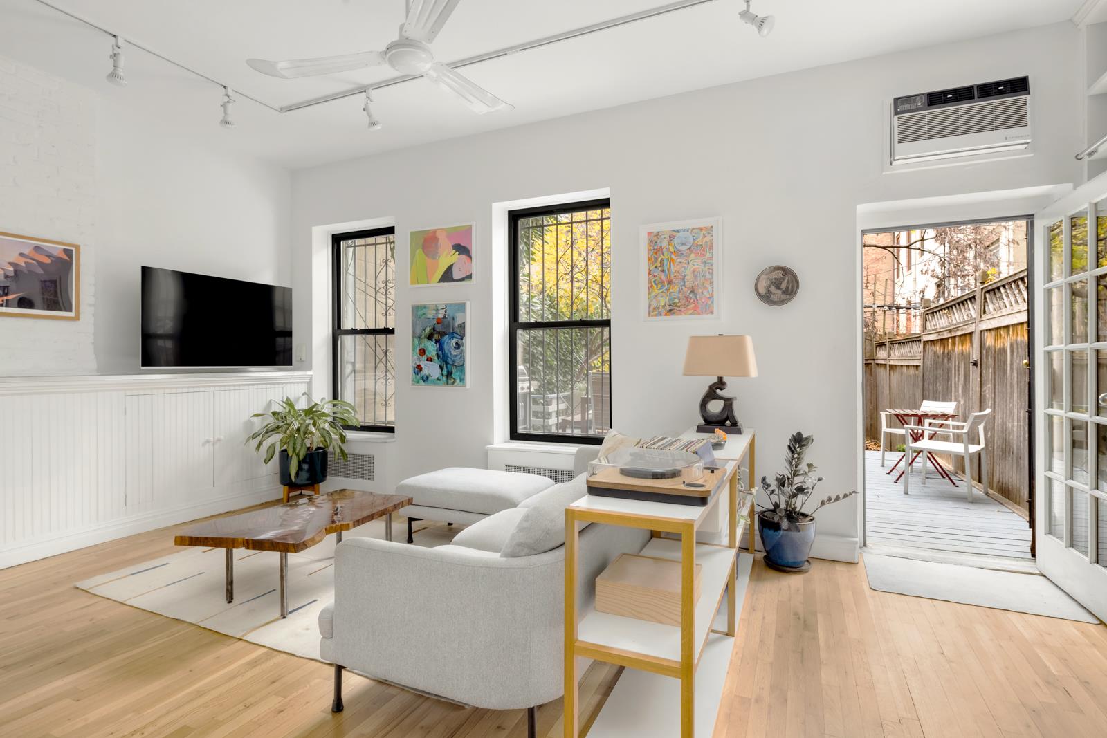 176 5TH Avenue 1