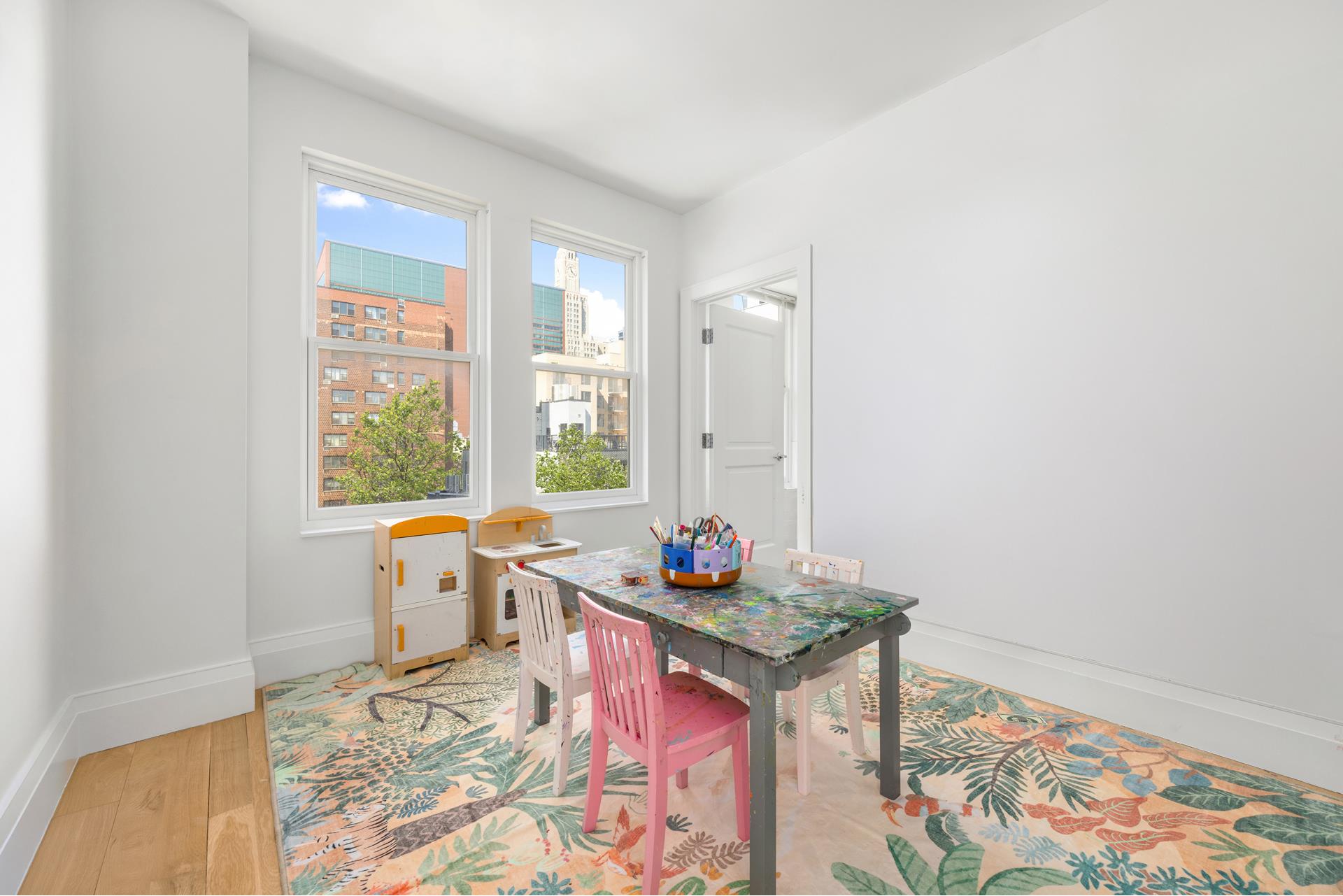171 S PORTLAND Avenue 4B