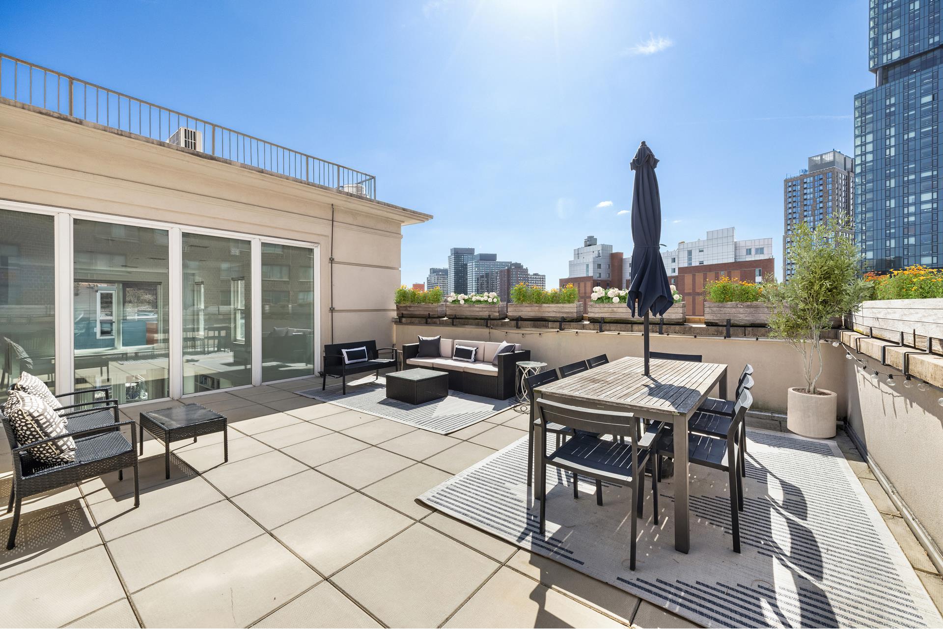 171 S PORTLAND Avenue 4B